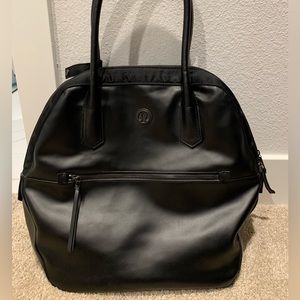 Lululemon duffel bag